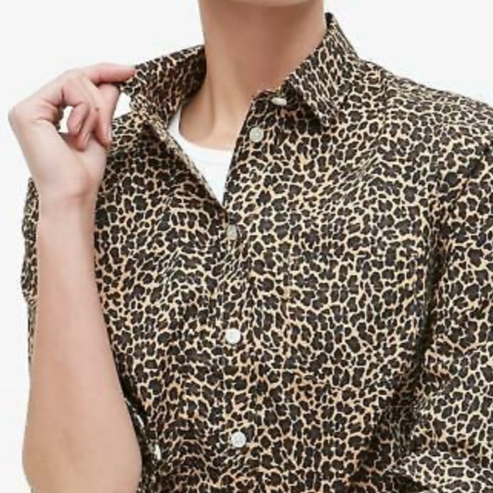 J.Crew Button-up leopard shirt in signature fit - Picture 7 of 11